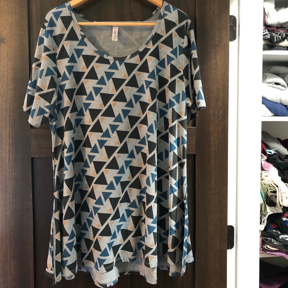 LuLaRoe T-shirt